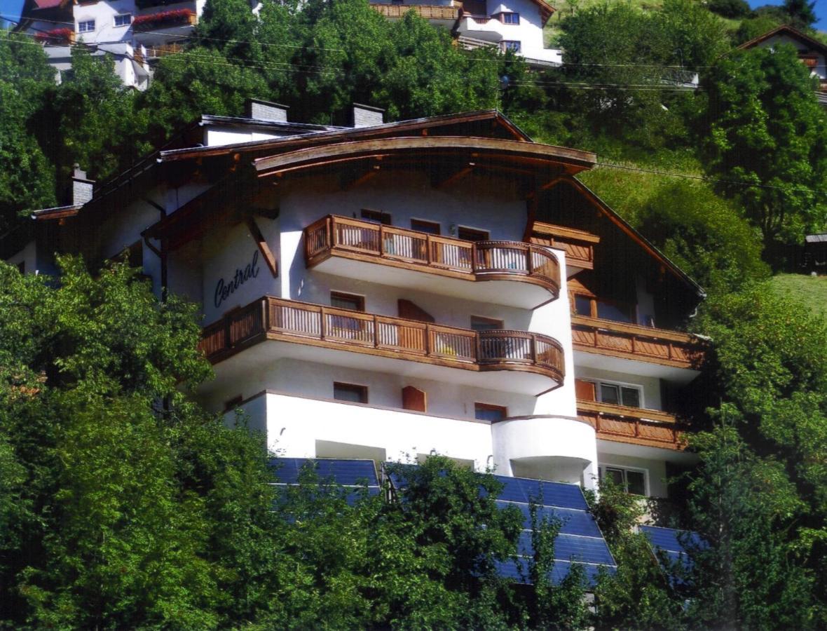 Hotel Garni Central - Zimmer - Studios - Apartments Kappl  Εξωτερικό φωτογραφία