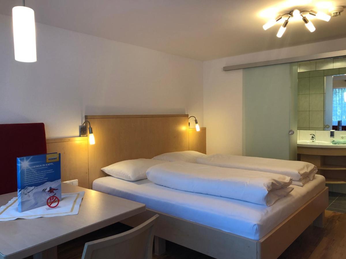 Hotel Garni Central - Zimmer - Studios - Apartments Kappl  Εξωτερικό φωτογραφία