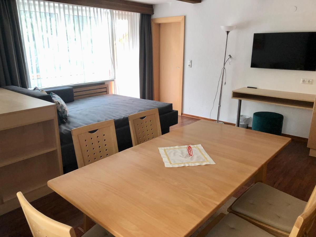 Hotel Garni Central - Zimmer - Studios - Apartments Kappl  Εξωτερικό φωτογραφία