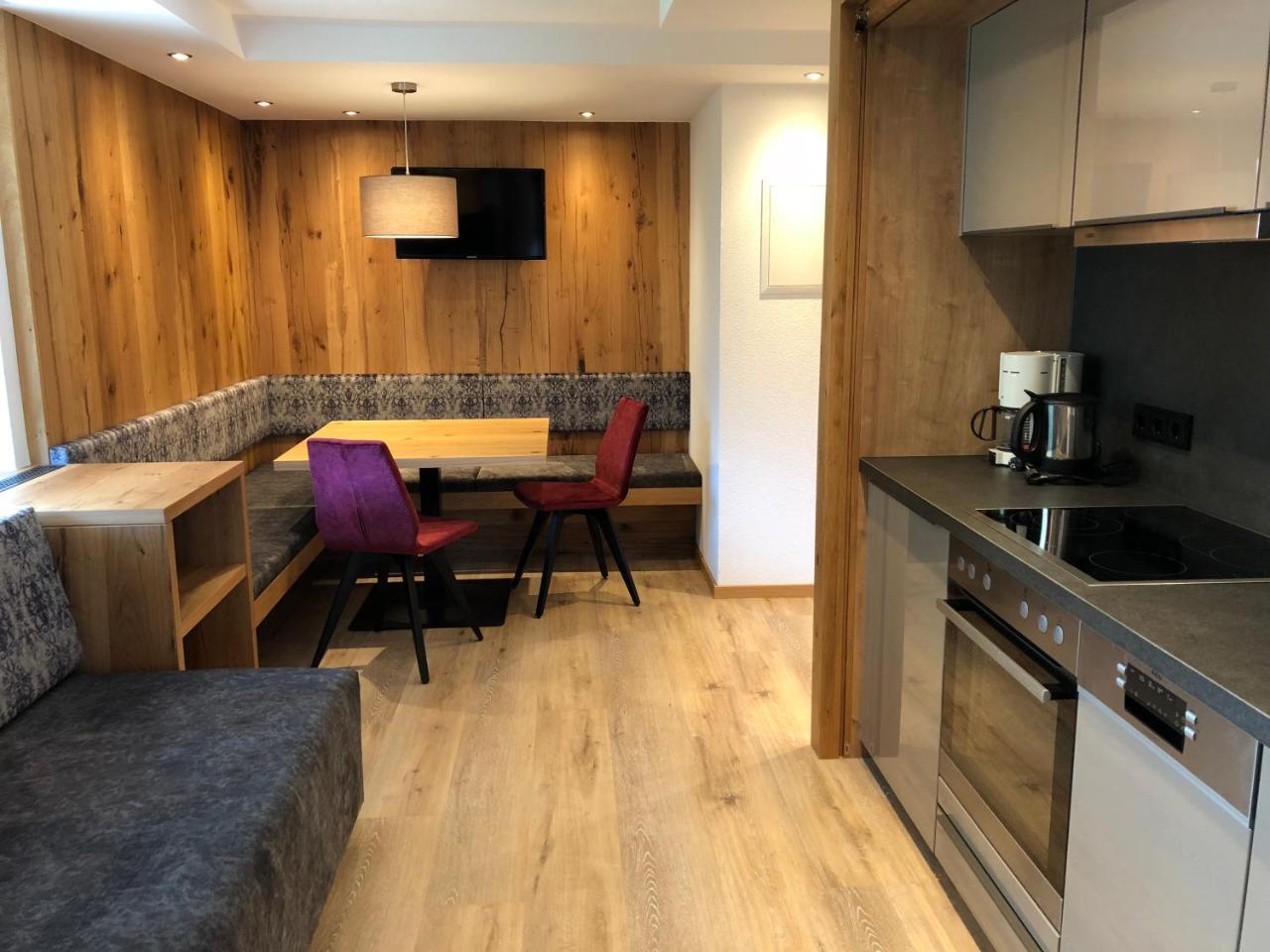 Hotel Garni Central - Zimmer - Studios - Apartments Kappl  Εξωτερικό φωτογραφία