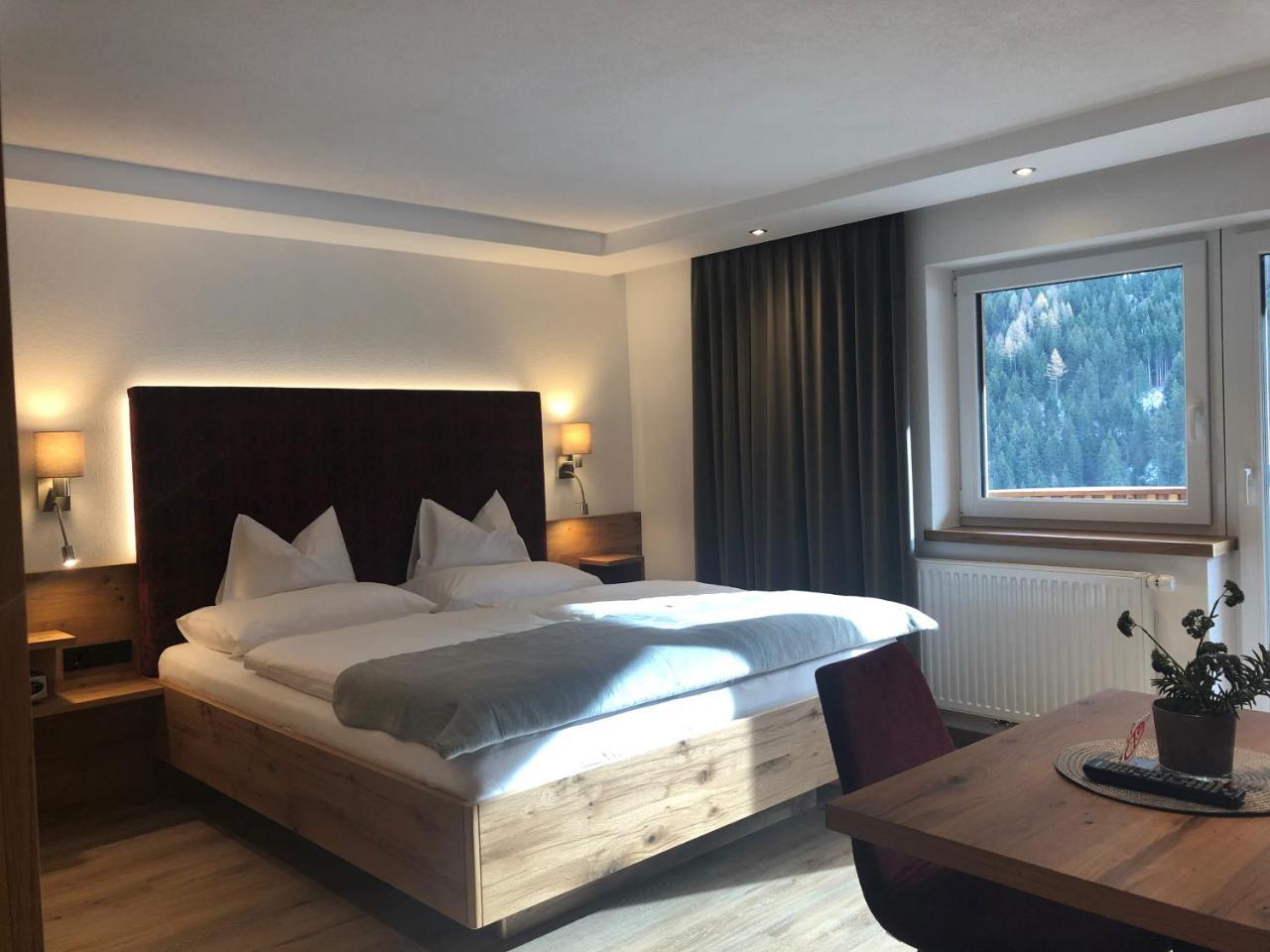 Hotel Garni Central - Zimmer - Studios - Apartments Kappl  Εξωτερικό φωτογραφία